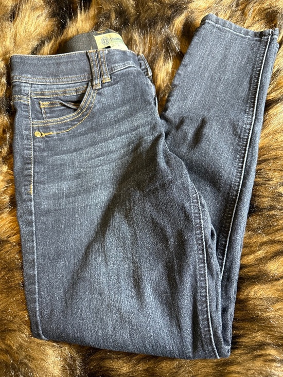 Democracy Denim - NWOT Democary Dark Denim Jeans (size 6)
